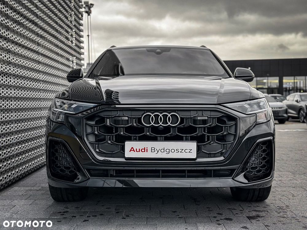 Audi Q8 - 12