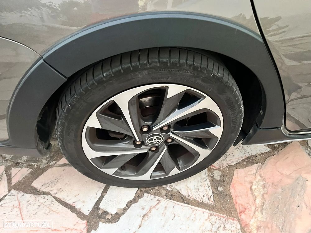 Toyota Auris Touring Sports 1.8 HSD Freestyle - 6