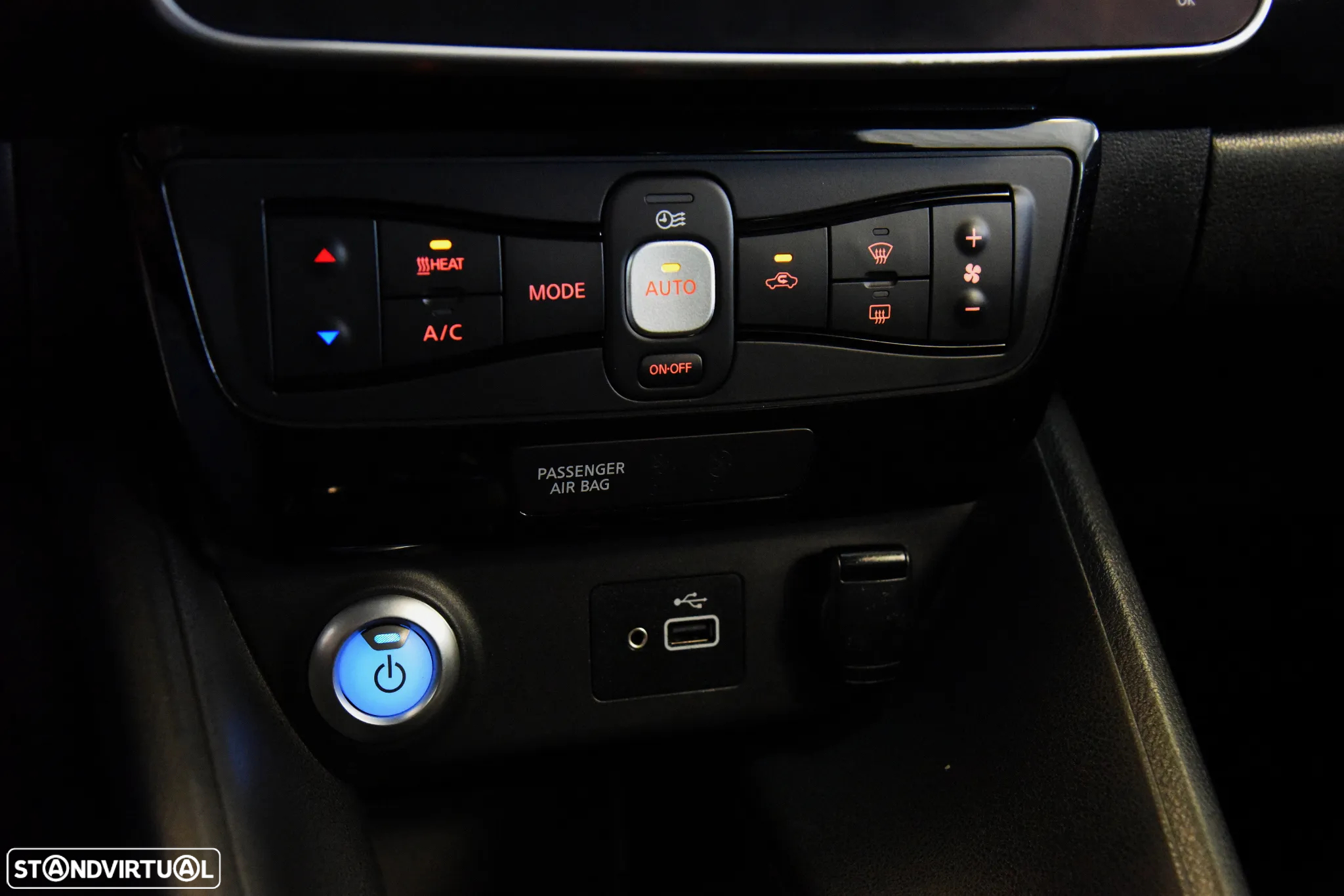 Nissan Leaf N-Connecta - 22