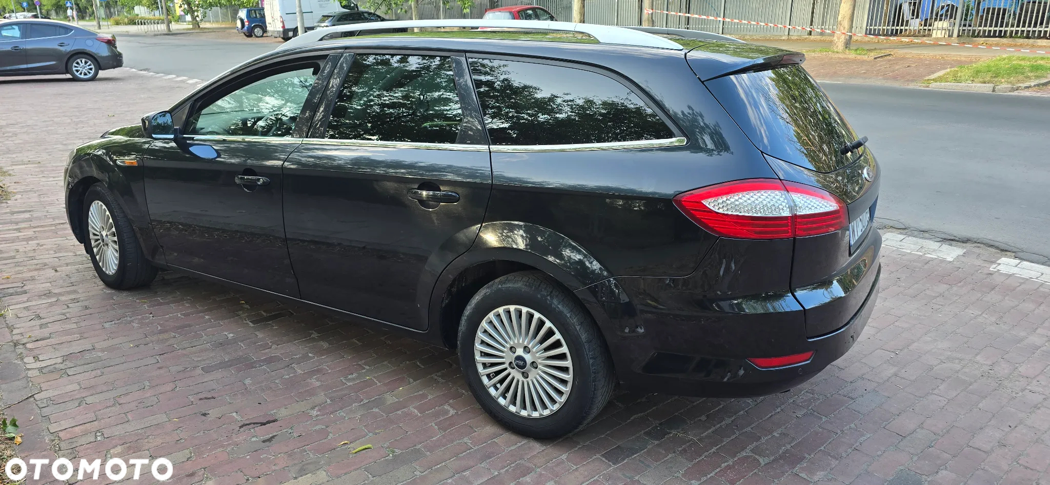 Ford Mondeo - 12