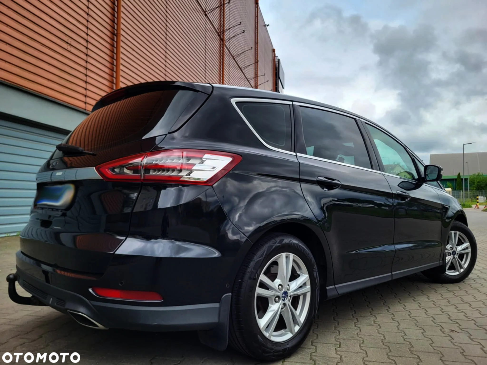 Ford S-Max 2.0 TDCi Titanium PowerShift - 6