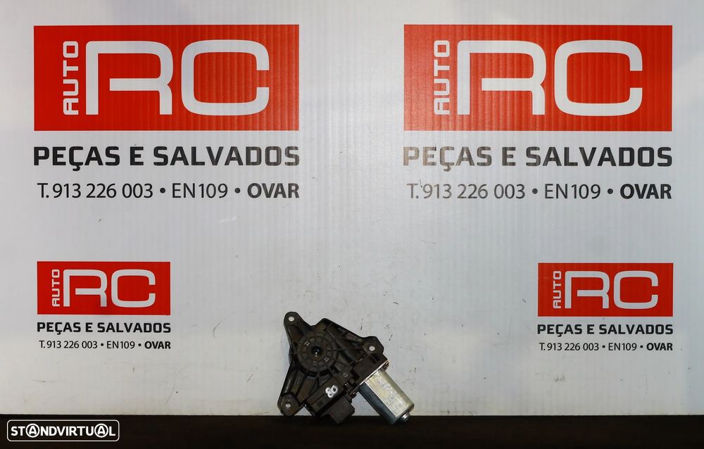 MOTOR ELEVATÓRIO DO VIDRO DIANTEIRO DIREITO MERCEDES W213 - 1