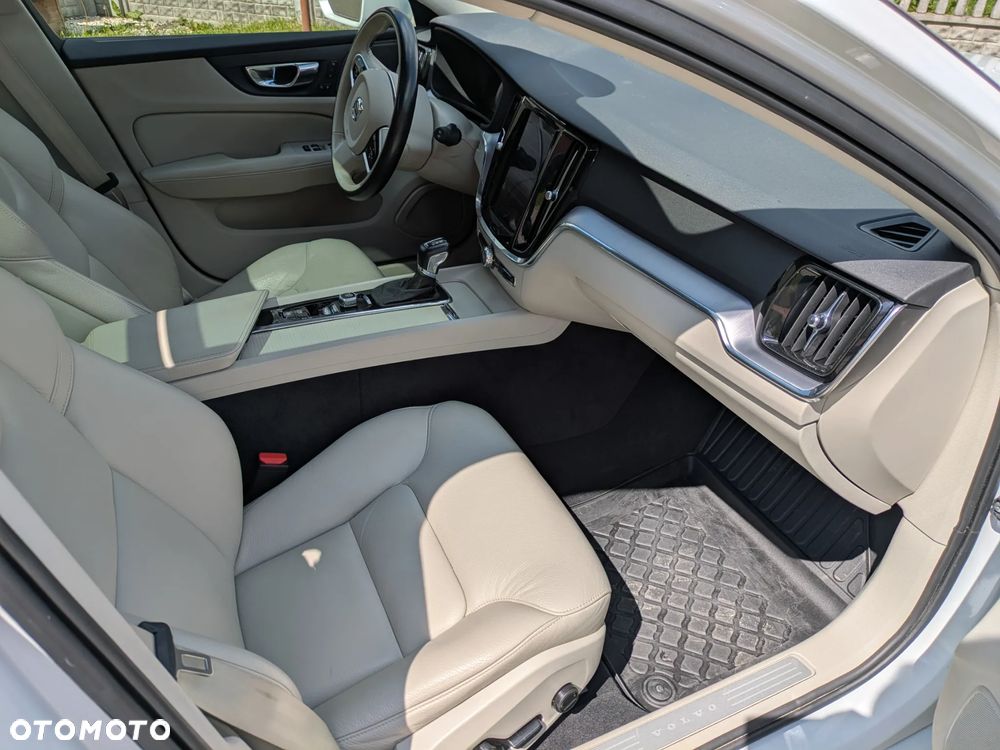 Volvo V60 T5 Geartronic Momentum Pro - 22