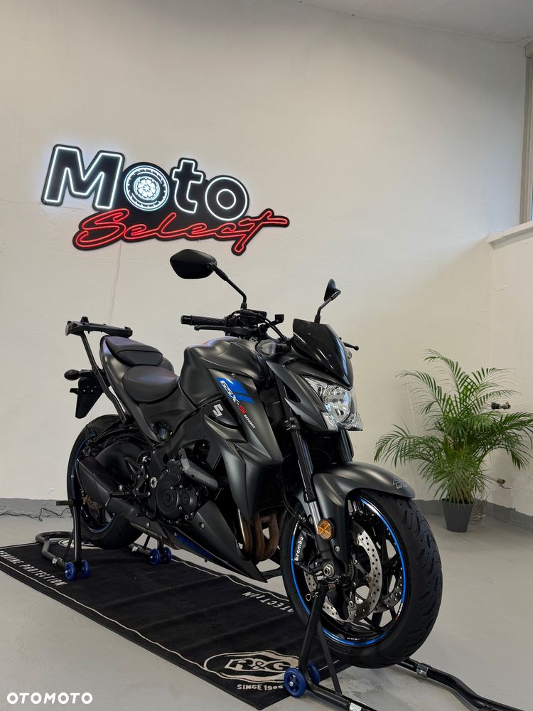 Suzuki GSX - 1