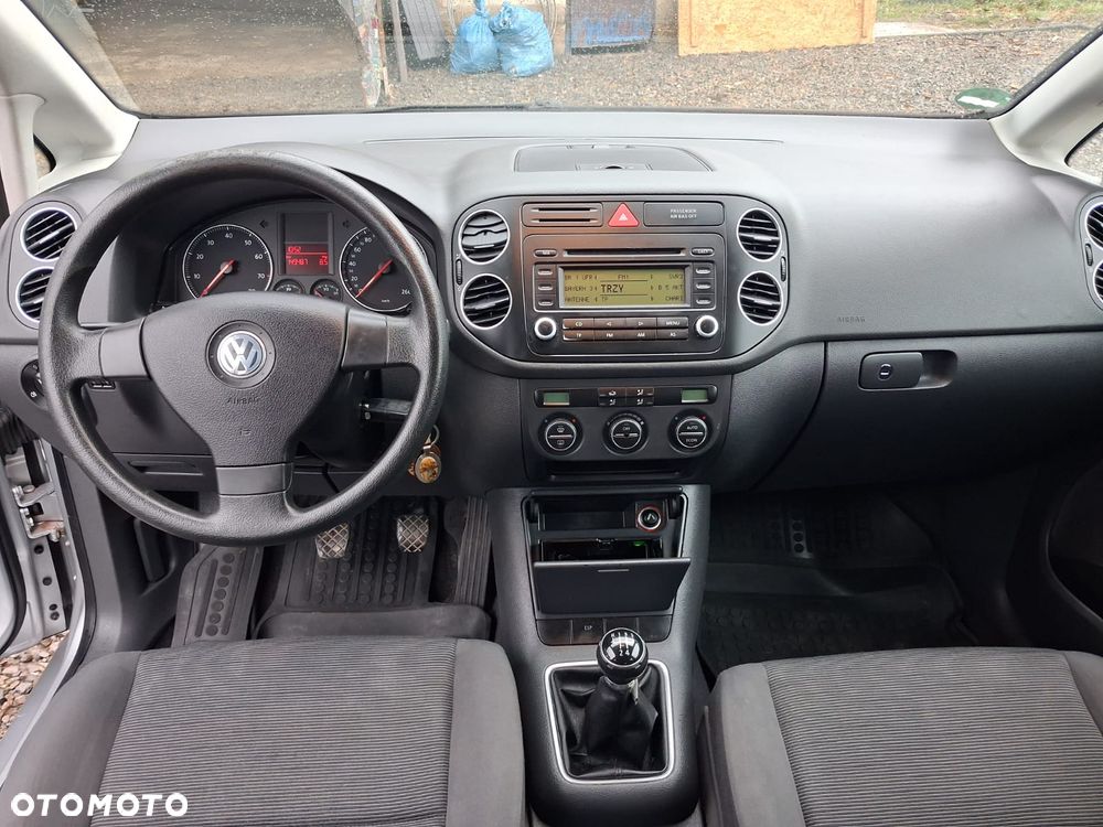 Volkswagen Golf - 11