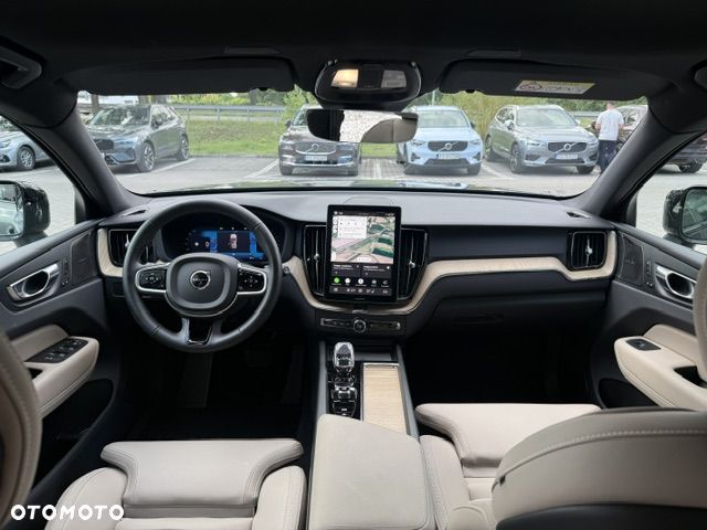 Volvo XC 60 B5 B AWD Plus Dark - 10