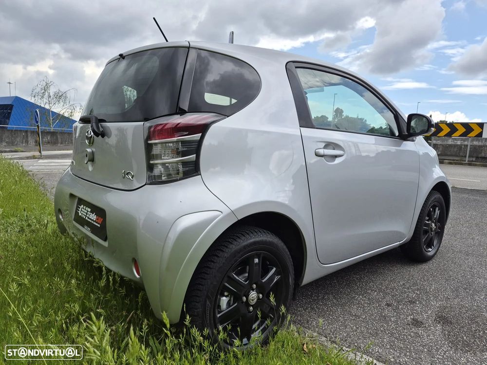 Toyota iQ 1.0 VVT-i Essential+AC - 7
