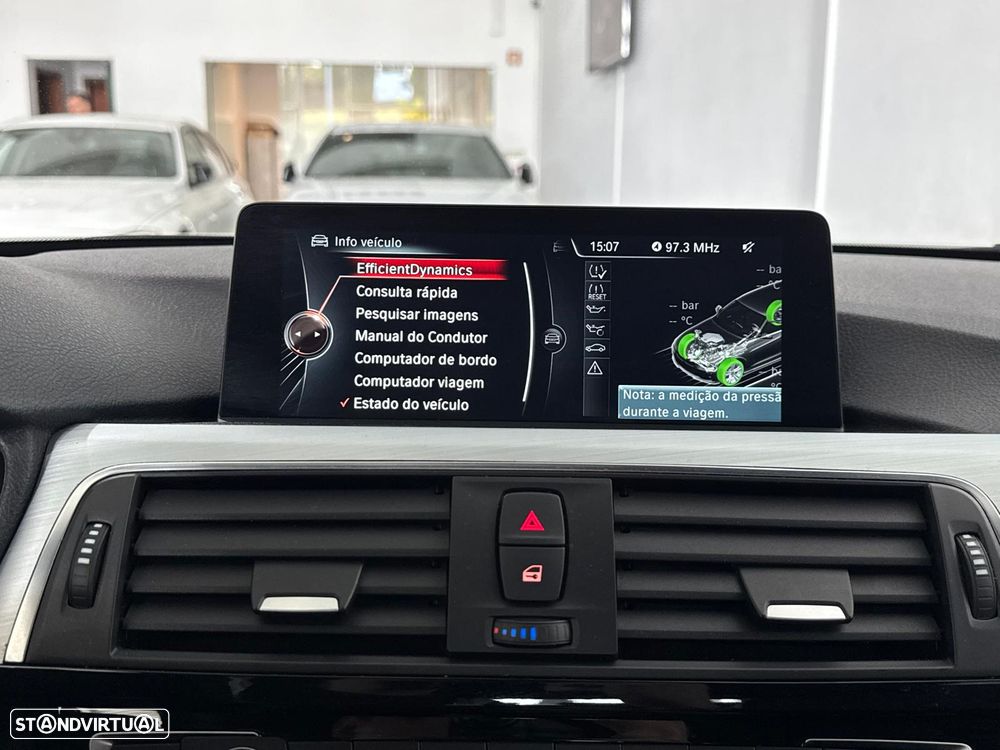 BMW 320 d xDrive Pack M Auto - 25