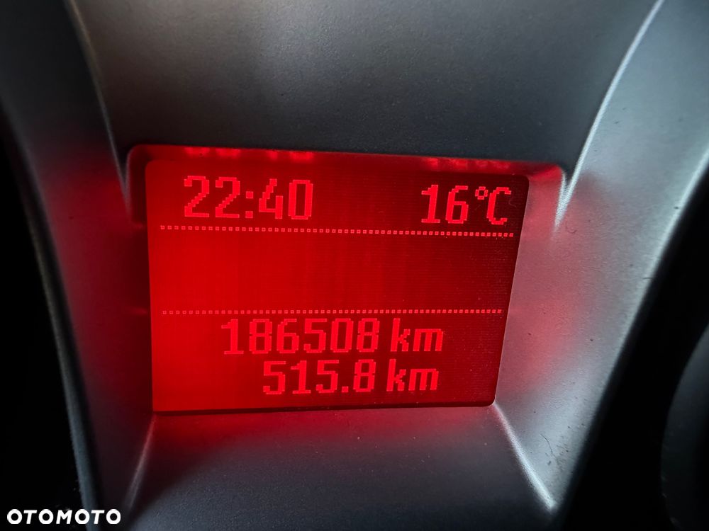 Ford Kuga 2.0 TDCi 4x4 Titanium - 28