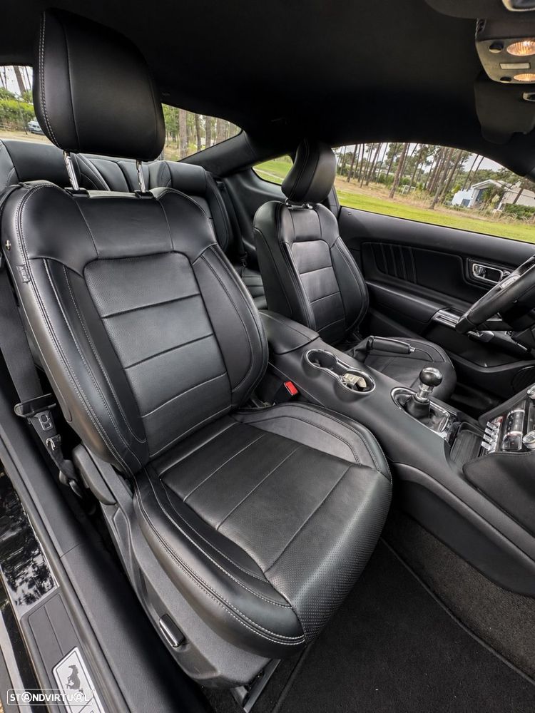 Ford Mustang 2.3i EcoBoost - 18