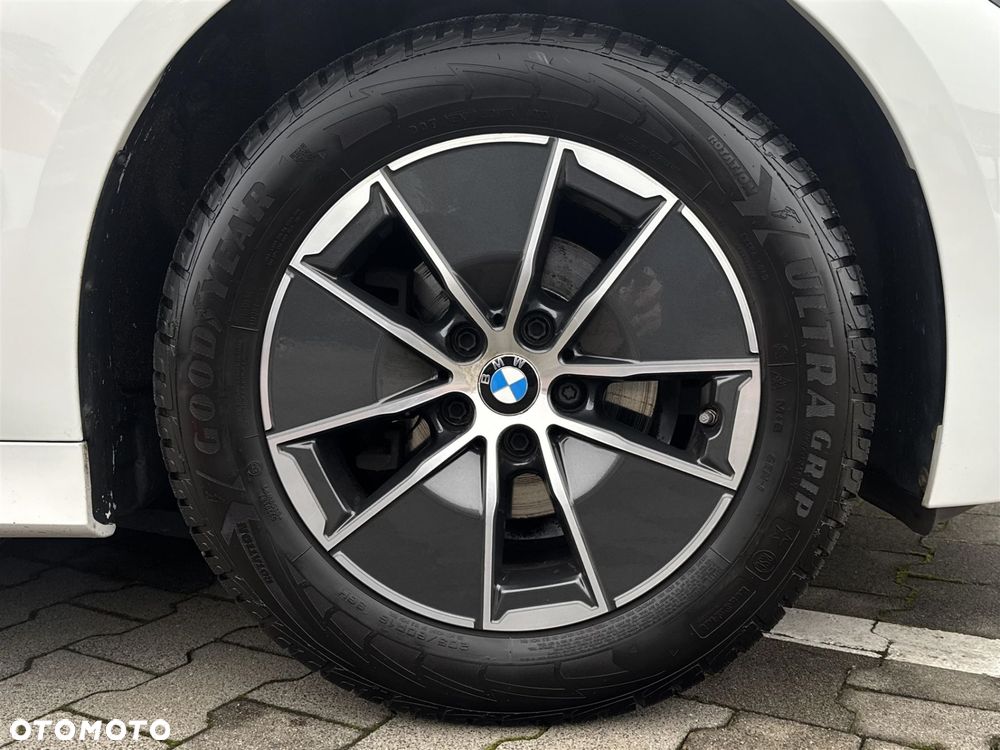 BMW Seria 3 318i - 5