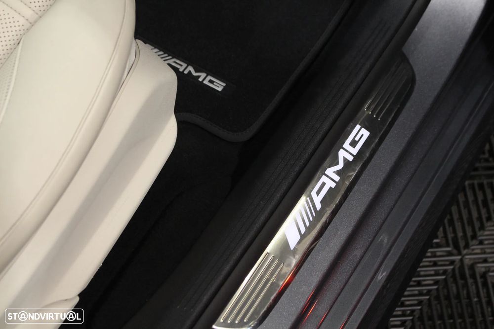 Mercedes-Benz E 53 AMG 4Matic+ - 18