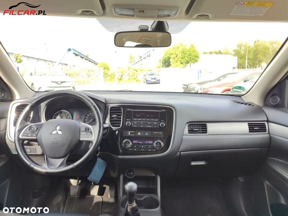 Mitsubishi Outlander - 13