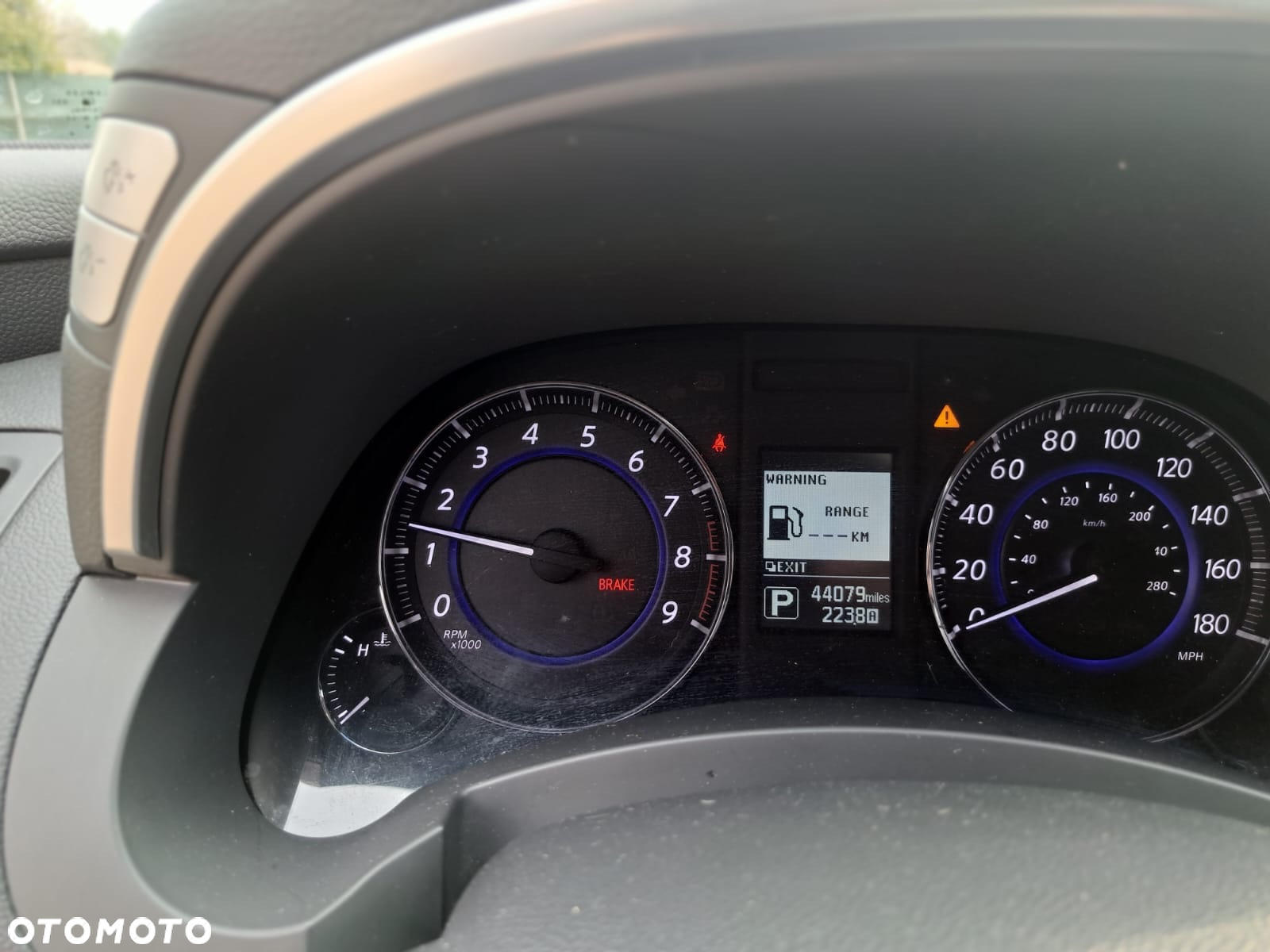 Infiniti QX70 3.7 AWD S - 9