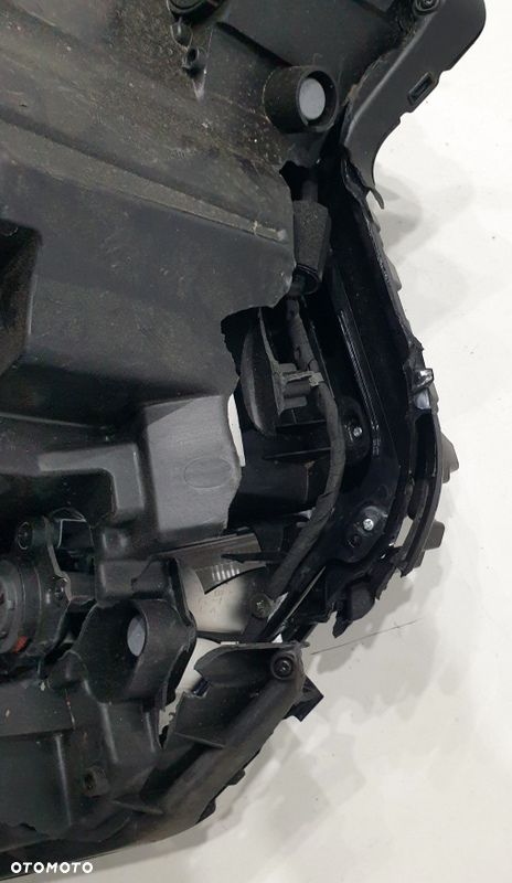 Kia Sportage Reflektor Lewy 92101R2500 - 4