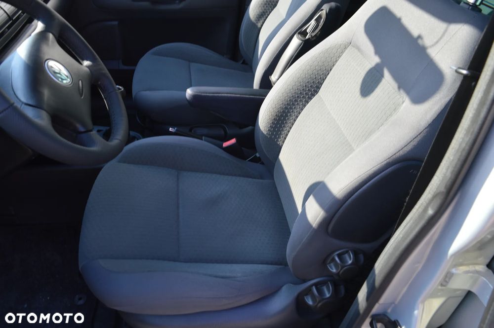 Volkswagen Sharan 2.0 TDI Highline - 17