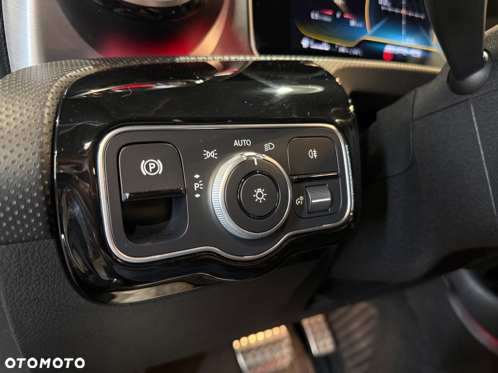 Mercedes-Benz CLA AMG 45 S 4-Matic 8G-DCT - 17