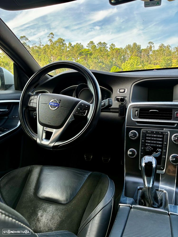 Volvo V60 2.0 D4 R-Design Summum - 9