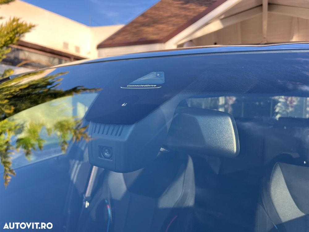 BMW Seria 3 330e xDrive AT PHEV - 25