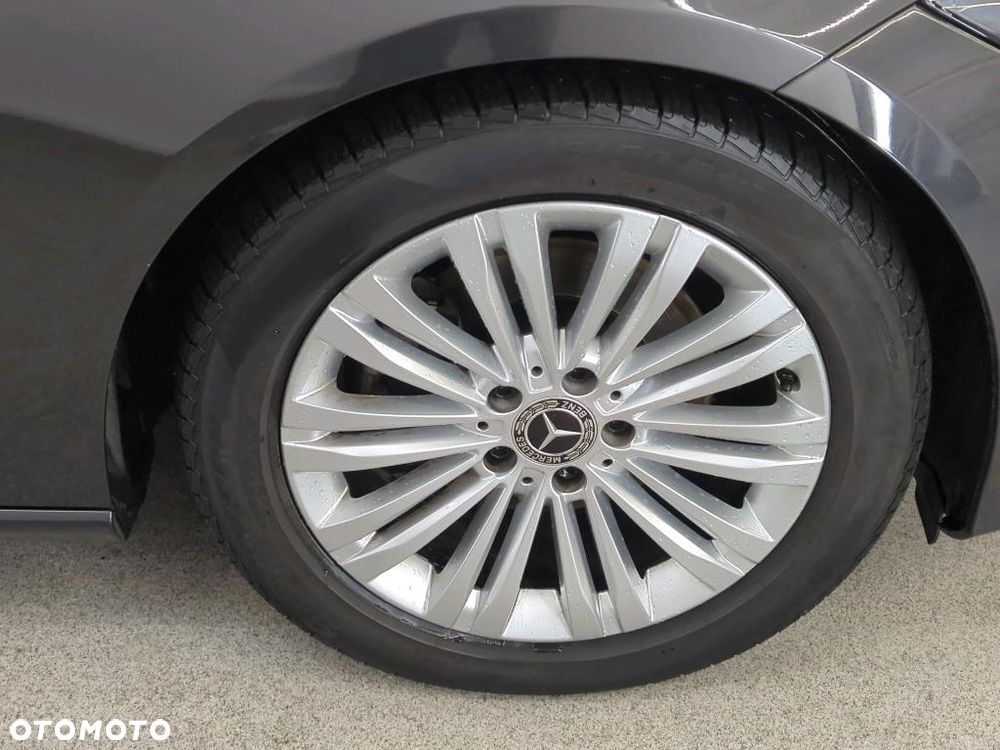 Mercedes-Benz Klasa C - 32