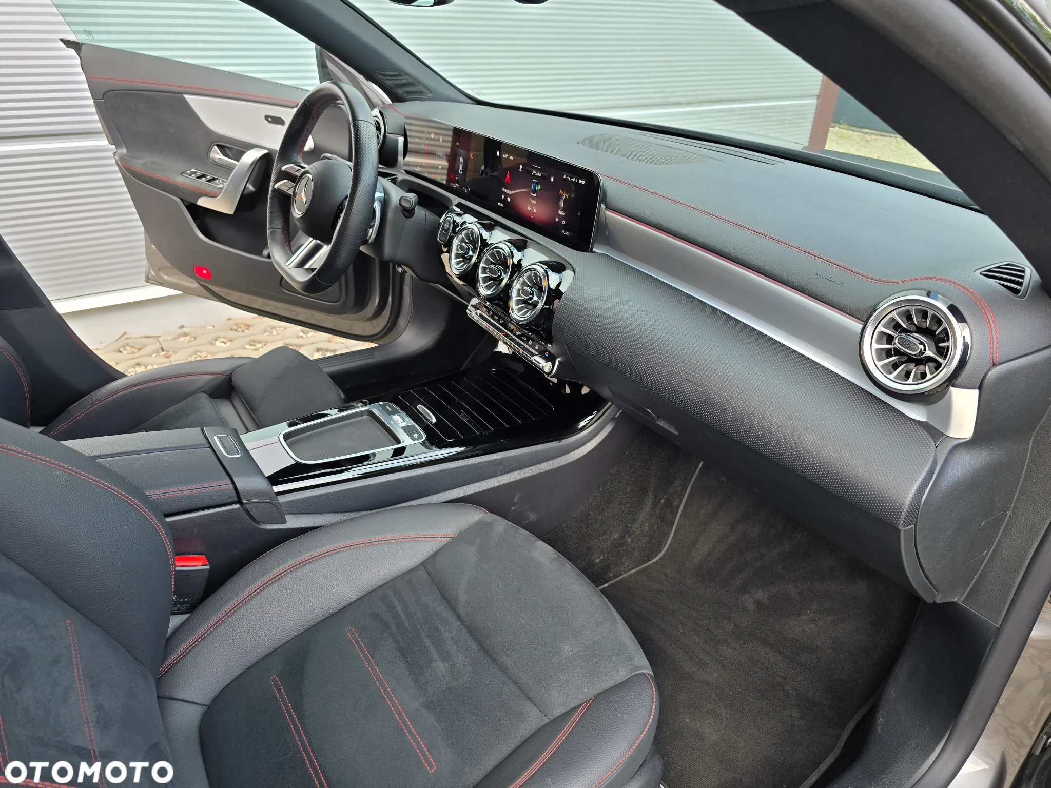 Mercedes-Benz CLA 250 e 8G-DCT AMG Line Advanced Plus - 22
