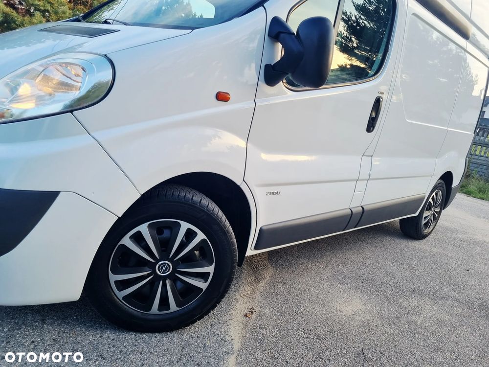 Opel Vivaro - 10