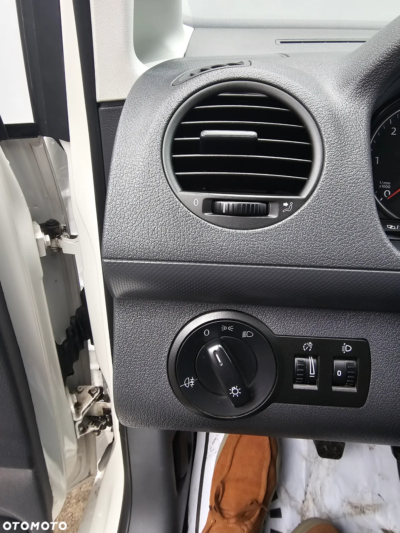Volkswagen Caddy 1.6 TDI - 15