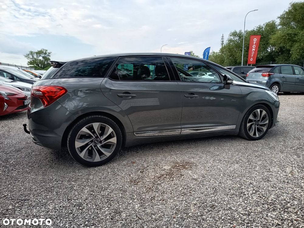 Citroën DS5 HDi 165 SoChic - 14