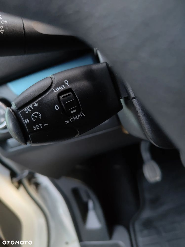 Peugeot Traveller L2 2.0 Active - 26
