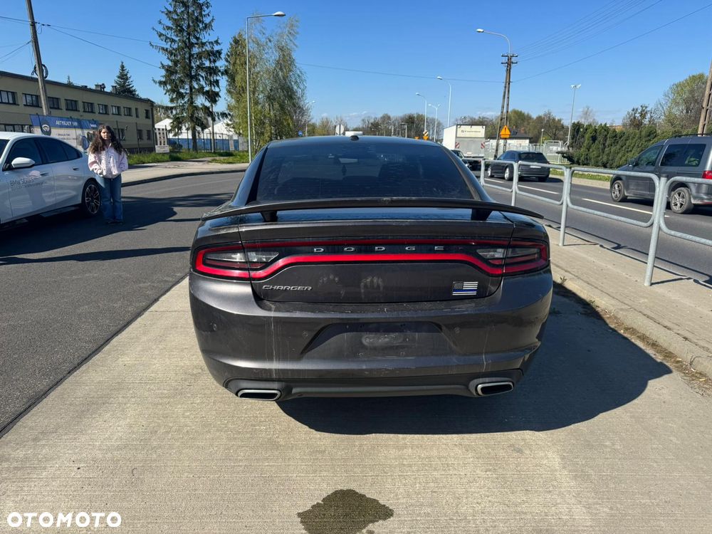 Dodge Charger - 5