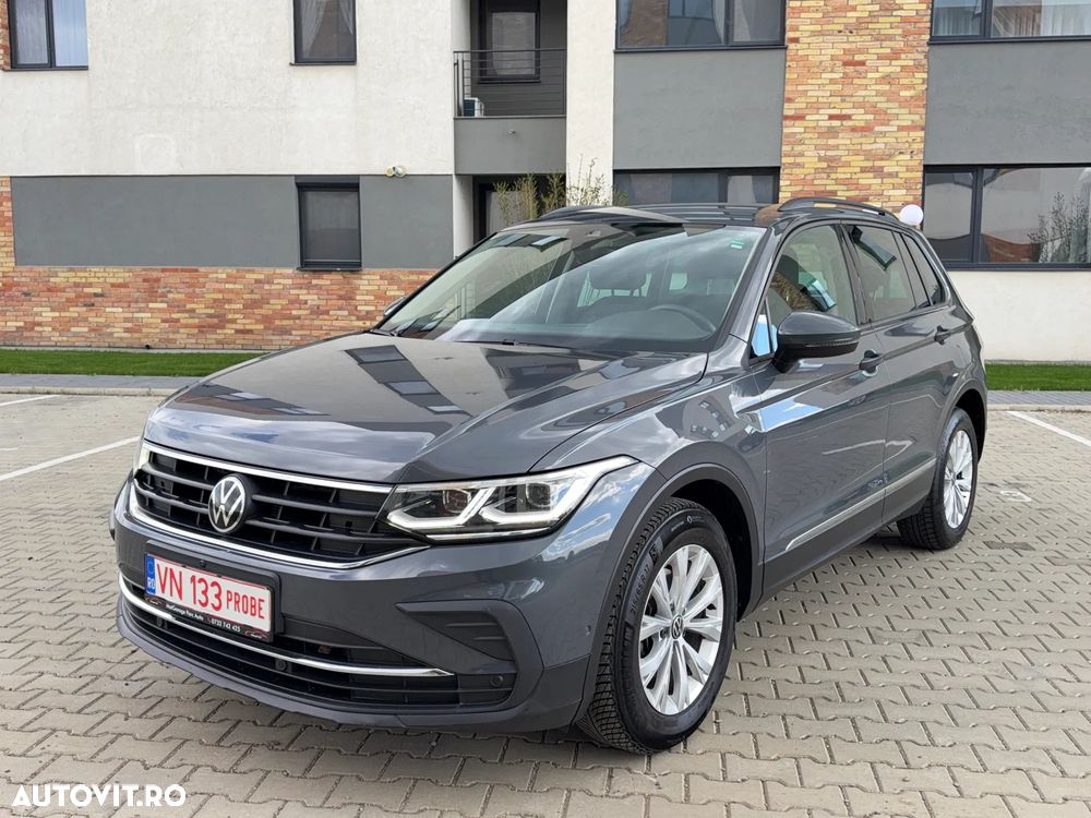 Volkswagen Tiguan - 2