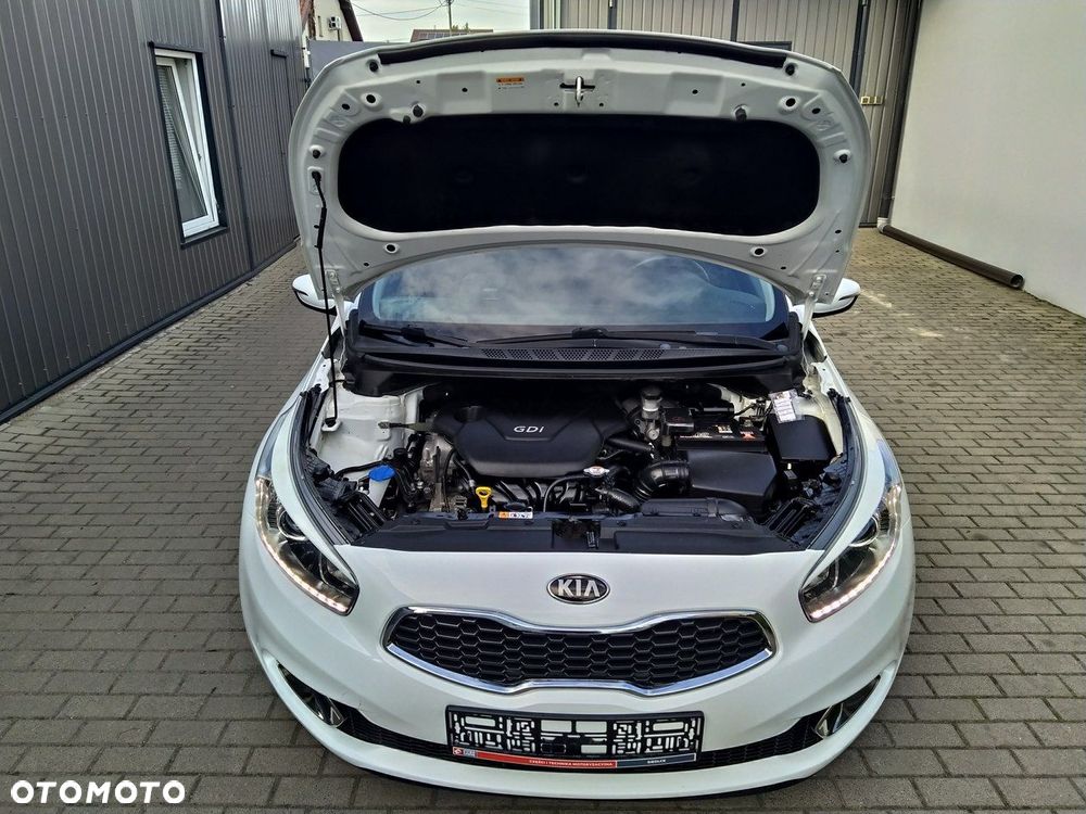 Kia Ceed 1.6 GDI DCT Platinum Edition - 12