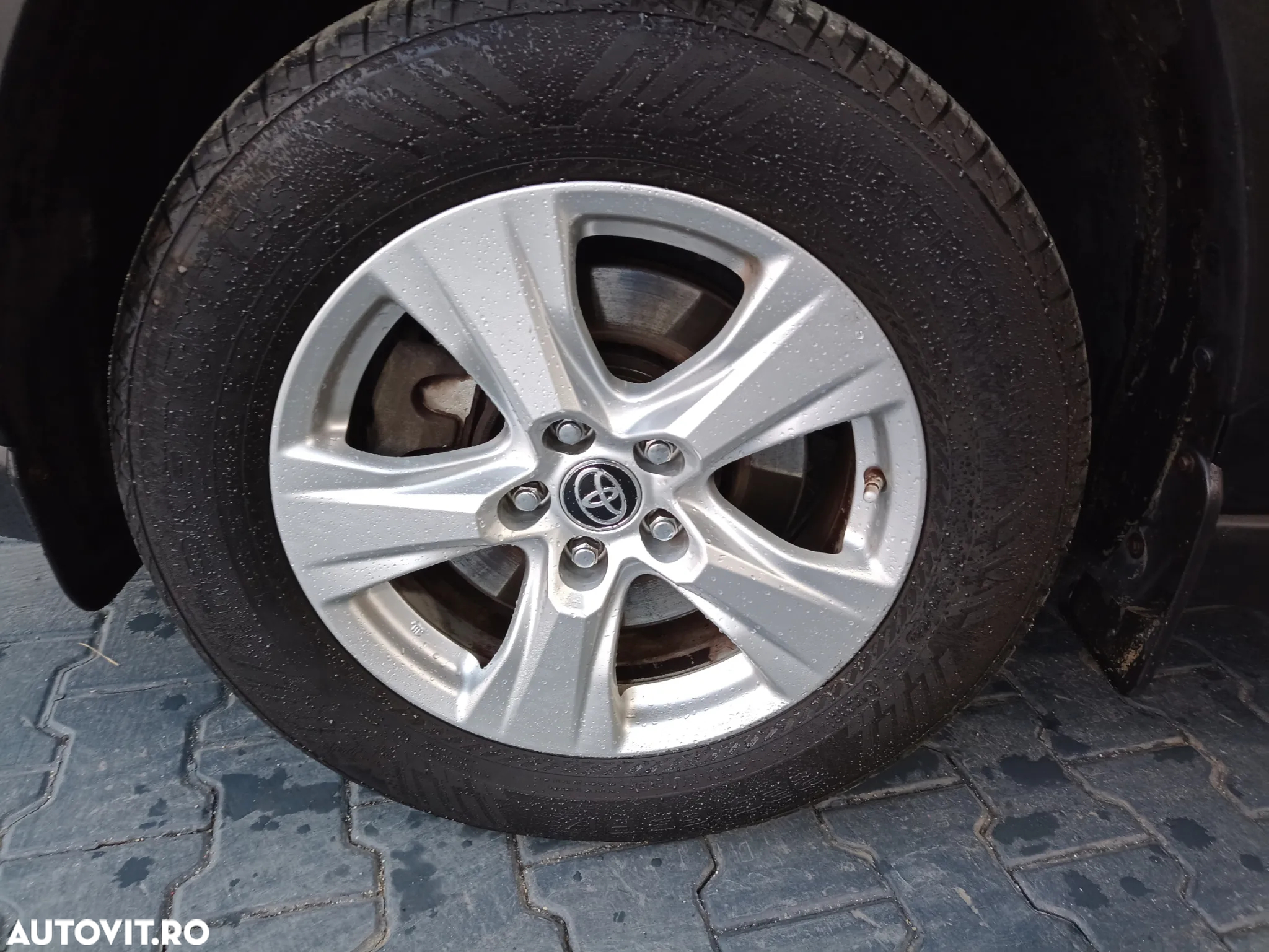 Toyota RAV4 2.5 Hybrid VVT-iE 4x2 Dynamic - 4