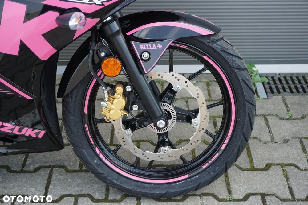 Suzuki GSX - 20