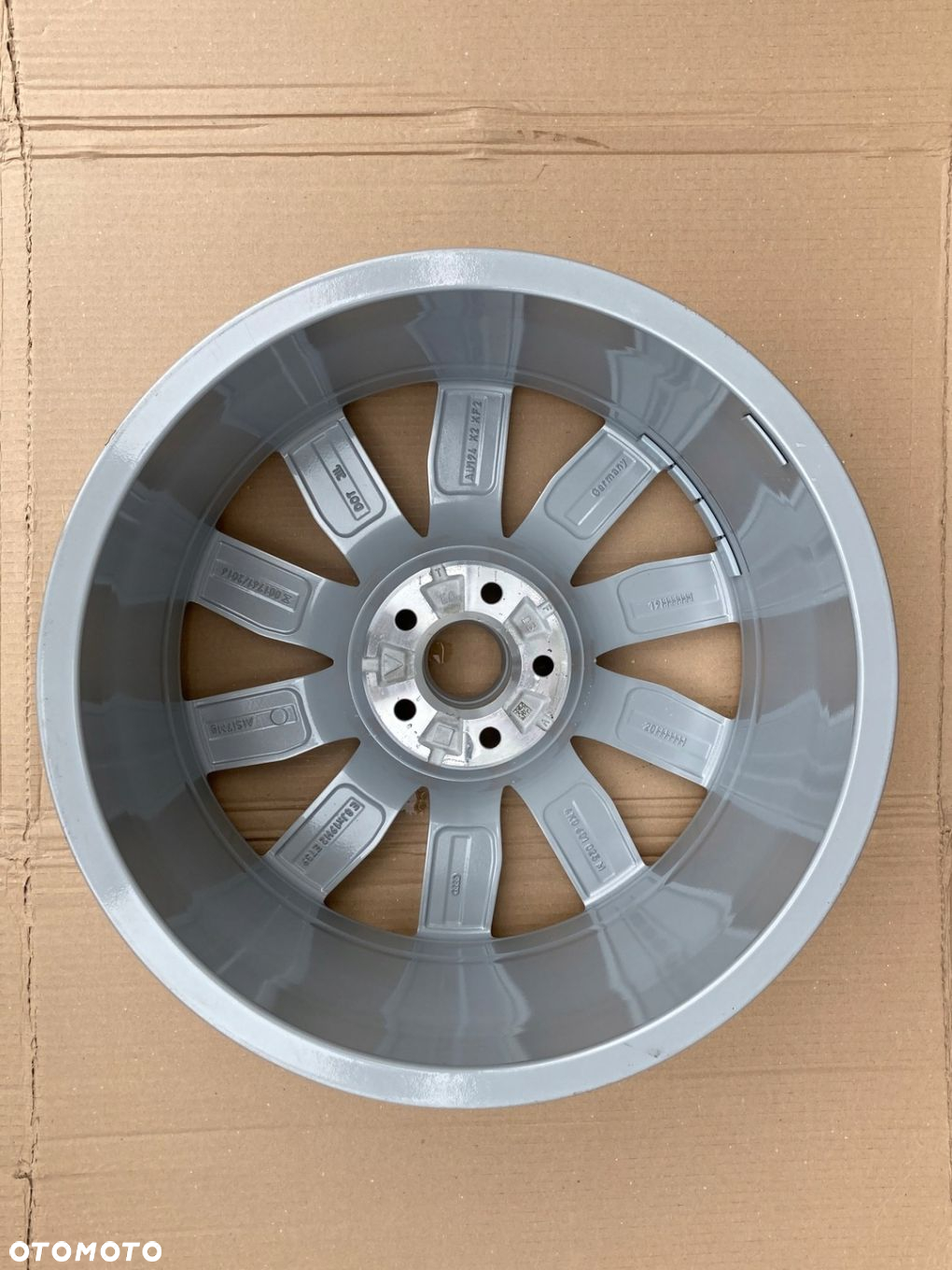Felga Audi A6 C8 IGŁA  4K0601025M 8Jx19H2 ET39 - 5