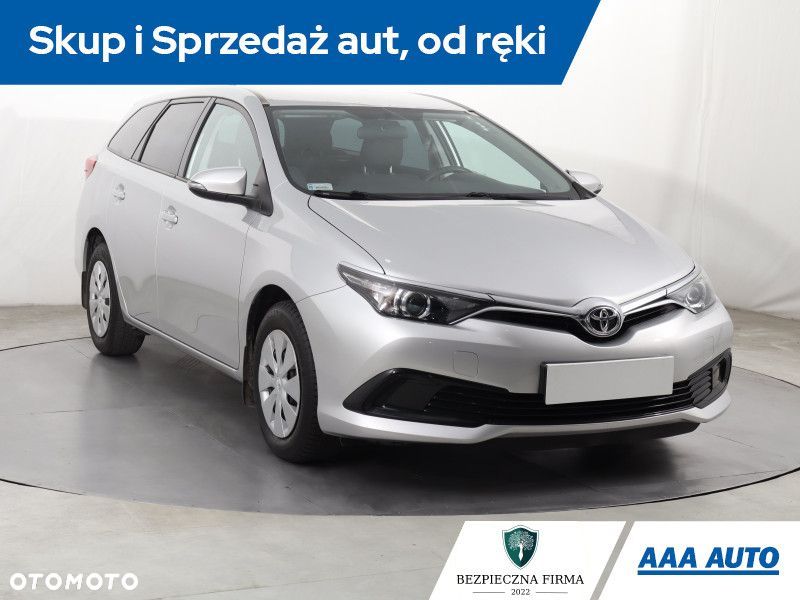 Toyota Auris - 2