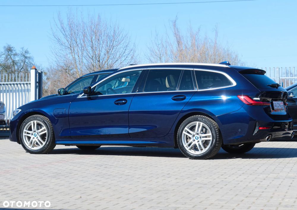 BMW Seria 3 320e Sport Line - 7