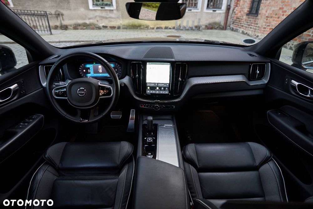 Volvo XC 60 B4 D R-Design - 22