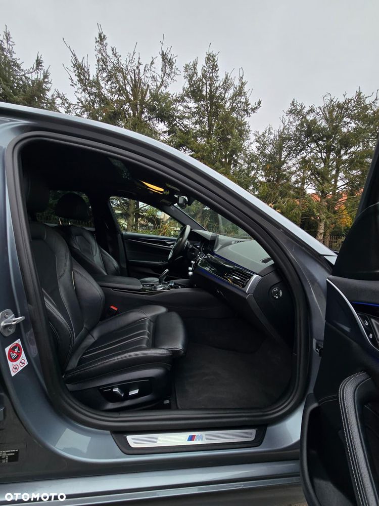 BMW Seria 5 530e iPerformance M Sport sport - 28