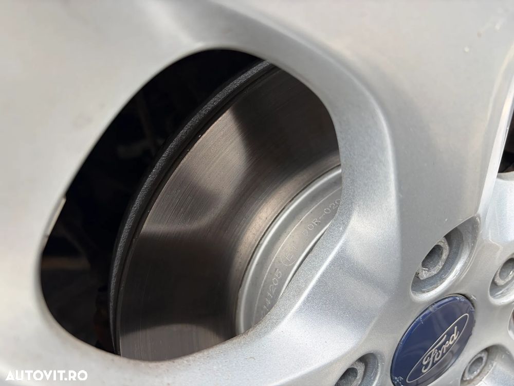 Ford Focus 1.6 TDCI DPF Anniversary - 17