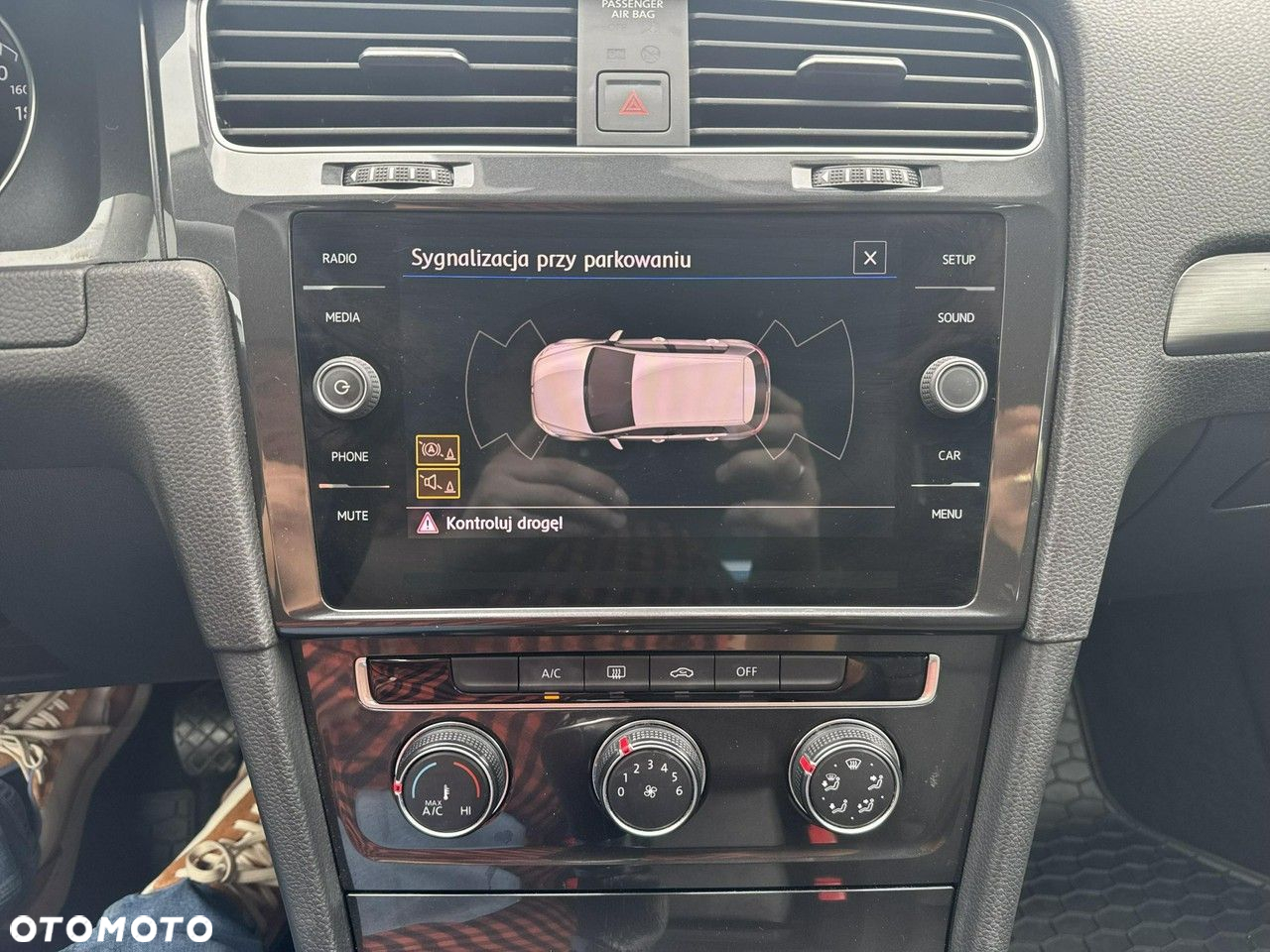 Volkswagen Golf - 27