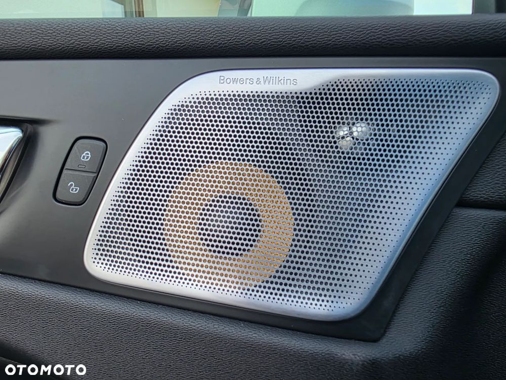 Volvo XC 60 D5 AWD R-Design - 22