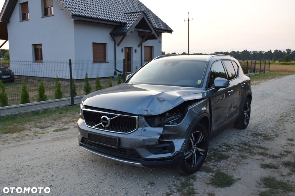 Volvo XC 40 T4 Geartronic Momentum - 4