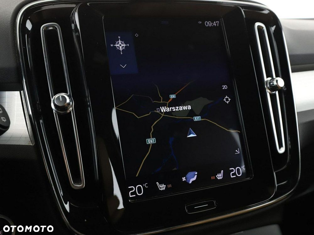 Volvo XC 40 D4 AWD Momentum Pro - 26