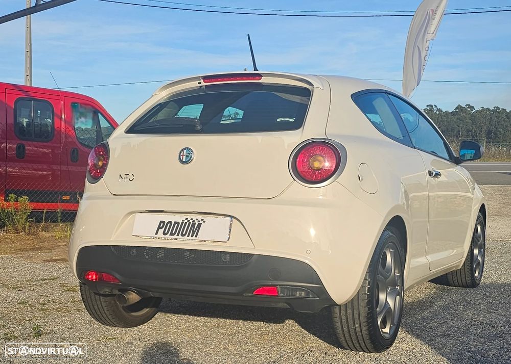 Alfa Romeo MiTo 1.4 MultiAir Distinctive - 4