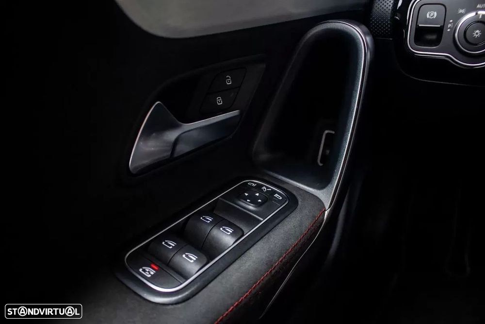 Mercedes-Benz CLA 180 d Shooting Brake AMG Line Aut. - 18