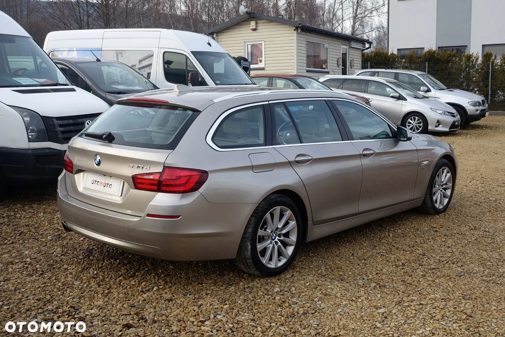 BMW Seria 5 530d xDrive Sport-Aut Modern Line - 5