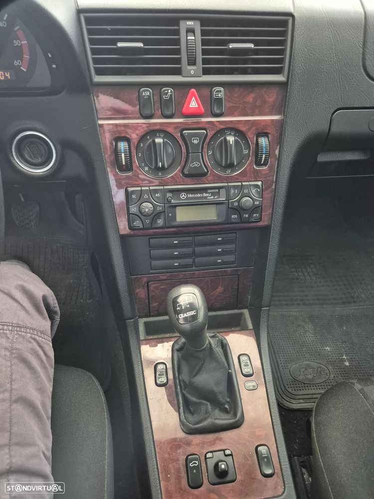 Mercedes-Benz C 220 CDI Classic - 4