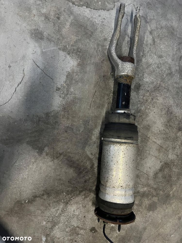 AMORTYZATOR PNEUMATYCZNY PRZÓD PRAWY RANGE ROVER VELAR L560 2.0D