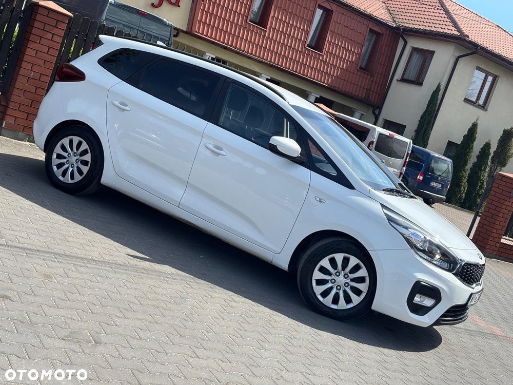 Kia Carens 1.7 CRDi M 7os EU6 - 16